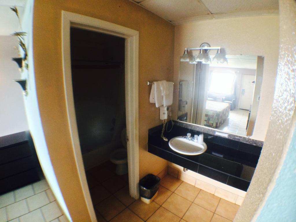 Austin Motor Inn Екстер'єр фото