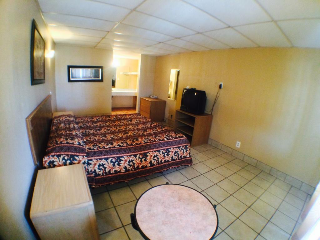 Austin Motor Inn Екстер'єр фото