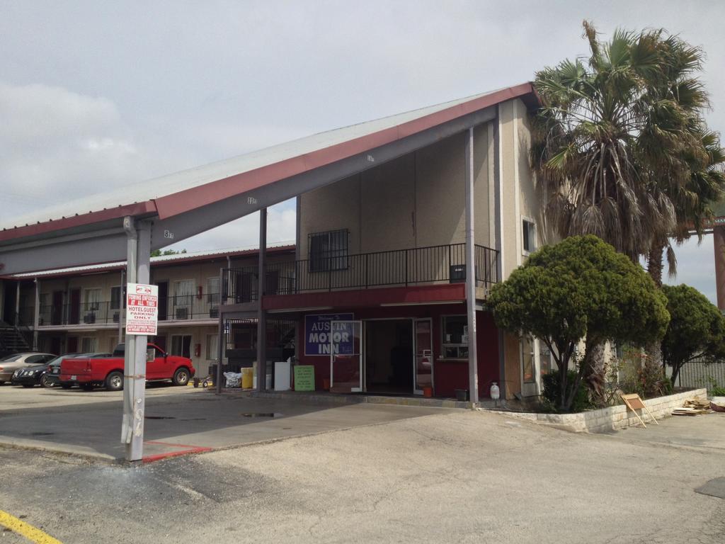Austin Motor Inn Екстер'єр фото